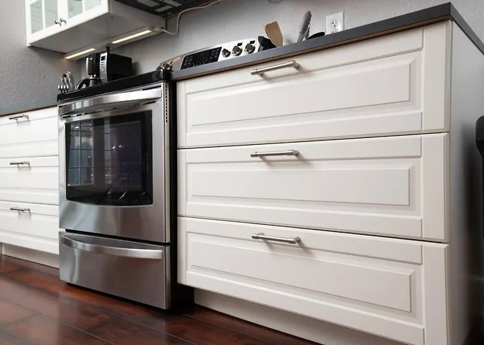 3bedroom 2bath Near Asu With Heated Pool, Hot Tub, & Massive Putting Holiday home Tempe