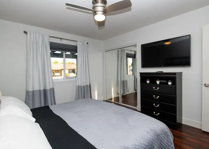 3bedroom 2bath Near Asu With Heated Pool, Hot Tub, & Massive Putting Tempe